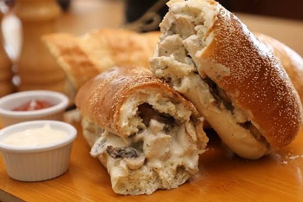 ساندوش دجاج بالكريمه