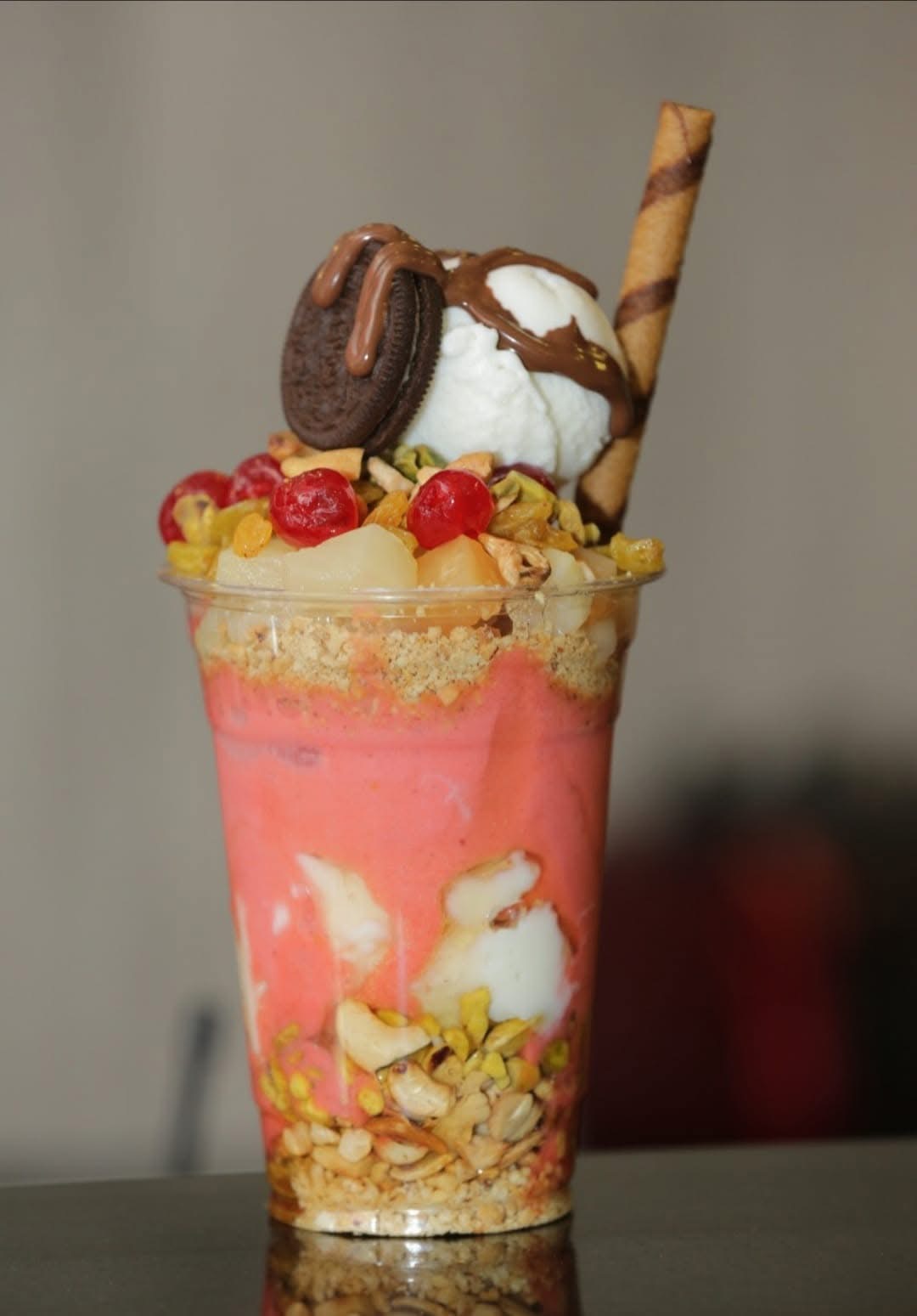 كوكتيل فواكه مع بوظة